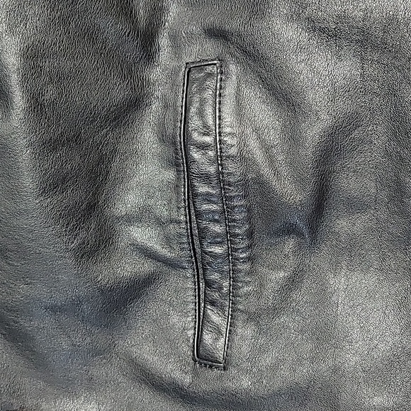 Lord & Taylor Leather Jacket Size 8P - Picture 7 of 7